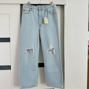 NWT Levi’s Ribcage Straight Ankle Light Wash Denim Size 29